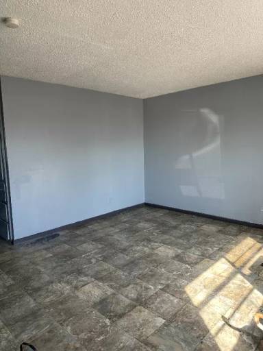 Main picture of 1313 Evergreen St