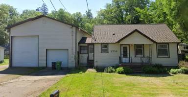 Main picture of 2735 Columbia Blvd