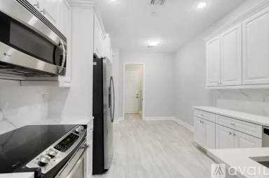 Main picture of 5006 Vine Cliff Way W