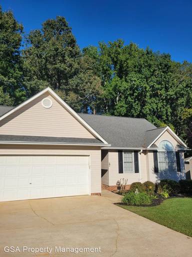 Main picture of 407 Lake Lennox Dr