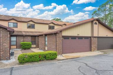 Main picture of 39 Hidden Cove Cir