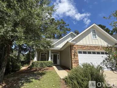 Main picture of 1633 Shadowmoss Ave