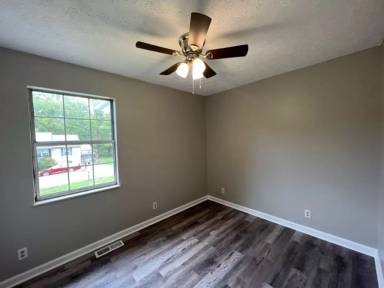 Main picture of 1165 Payne School Dr
