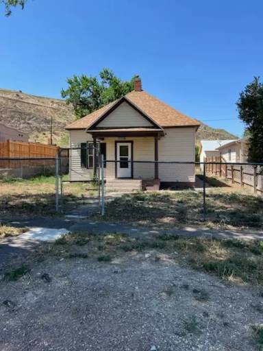 Main picture of 407 Pike Ave