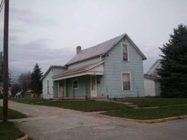 Main picture of 423 N Oak St
