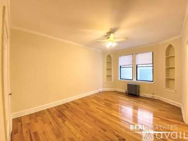 Main picture of 4829 N Damen Ave