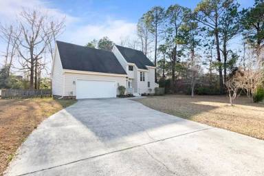 Main picture of 221 Drake Lndg