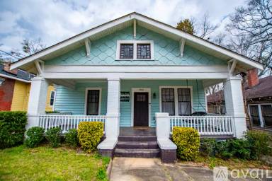 Main picture of 702 Erin Ave SW