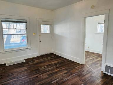Main picture of 416 2nd St W