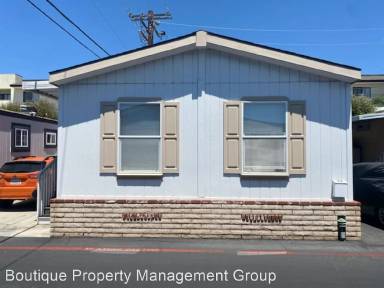 Main picture of 2060 Newport Blvd