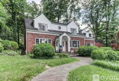 Main picture of 3052 Hemlock Rd SW