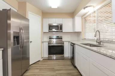 Main picture of 4152 Hathaway Dr