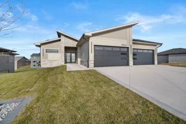 Main picture of 18063 Tanglewood Dr