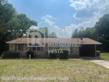 Main picture of 2884 Jordan Ave