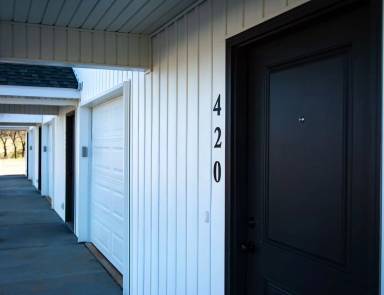 Main picture of 454 Blue Springs St