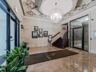 Main picture of The Chatelaine