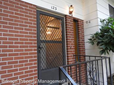 Main picture of 107 NE 160th Ave