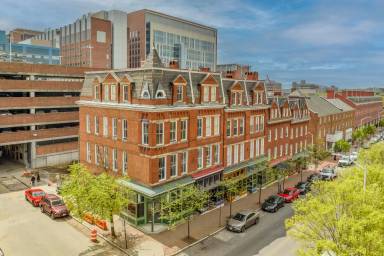 Main picture of 617 W Lexington St