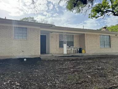 Main picture of 1002 S 31st St