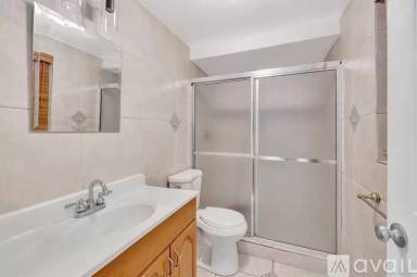 Main picture of 2424 NE 9th St