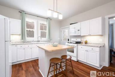 Main picture of 1060 Everett Ct