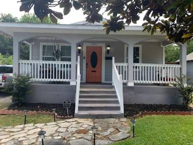 Main picture of 1405 Oak St