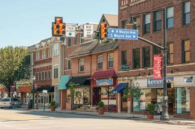 Main picture of 306 N Wayne Ave