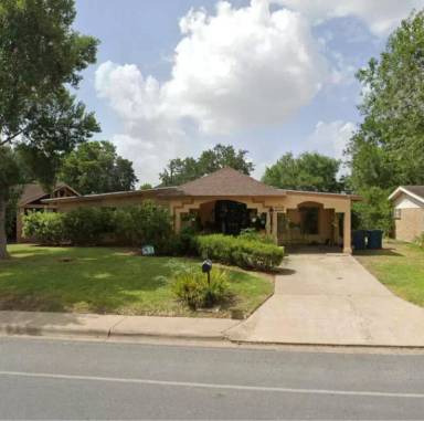 Main picture of 244 E Los Ebanos Blvd
