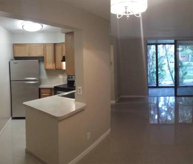 Main picture of 214 Lake Pointe Dr