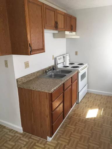 Main picture of 115 E Mill St