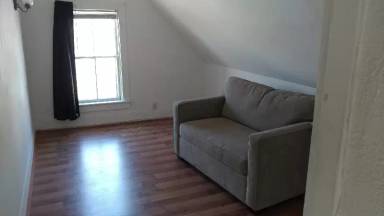 Main picture of 275 Bay St