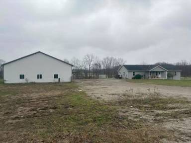 Main picture of 19202 McNabb Rd
