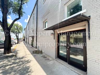 Main picture of 220 N Beaton St