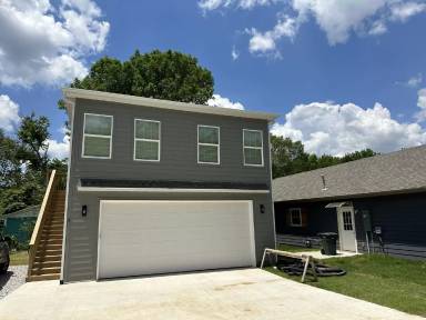 Main picture of 2001 N Shady Ave