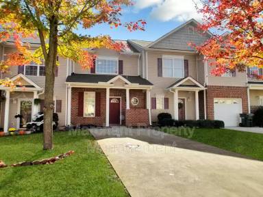 Main picture of 807 Chartwell Dr