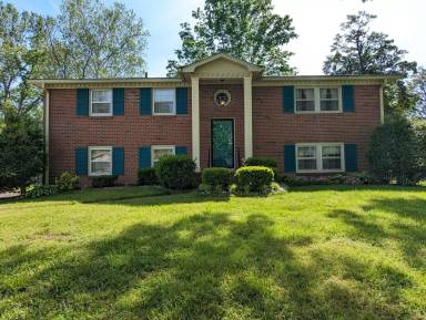 Main picture of 483 Westcrest Dr