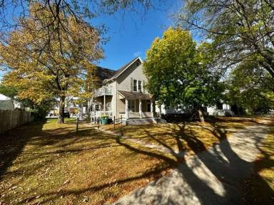 Main picture of 338 S Quincy St