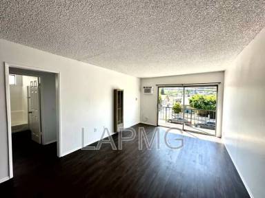 Main picture of 3323 Cazador St