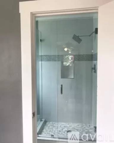 Main picture of 900 E Park Ave