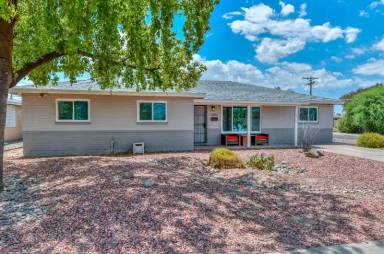 Main picture of 2051 W Solano Dr
