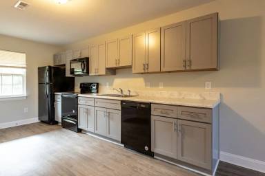 Main picture of 325 Laurel Lane