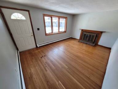 Main picture of 20 Spencer Ave