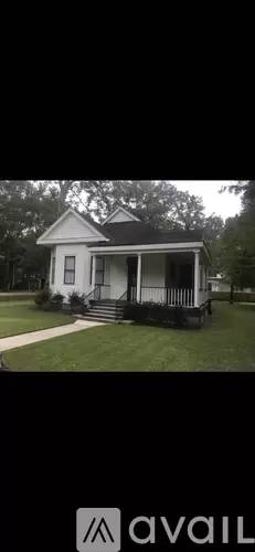 Main picture of 203 W 11th Ave