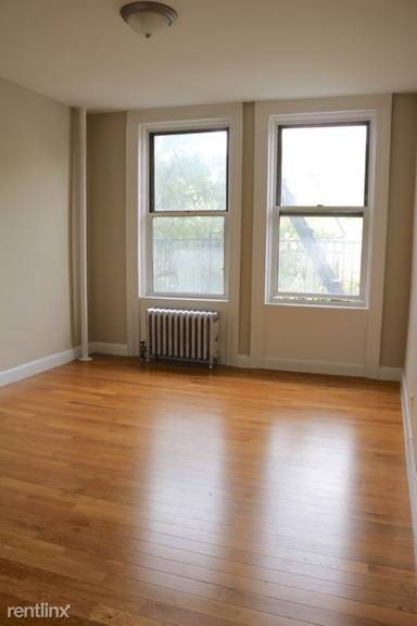 Main picture of 2 W 120th St Apartments