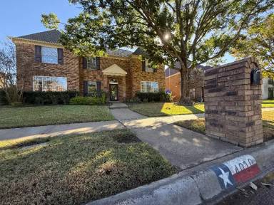 Main picture of 4010 Crestwood Dr