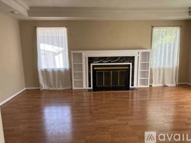 Main picture of 961 Aura Way