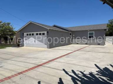 Main picture of 6056 Walnut Ave