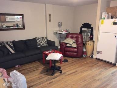 Main picture of 3216 W Augusta Blvd