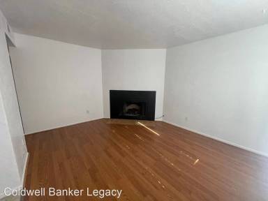 Main picture of 1061 Meadowlark Ct SE