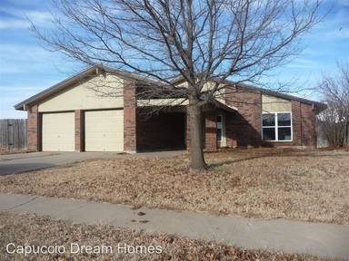 Main picture of 6917 SW Bainbridge Ave